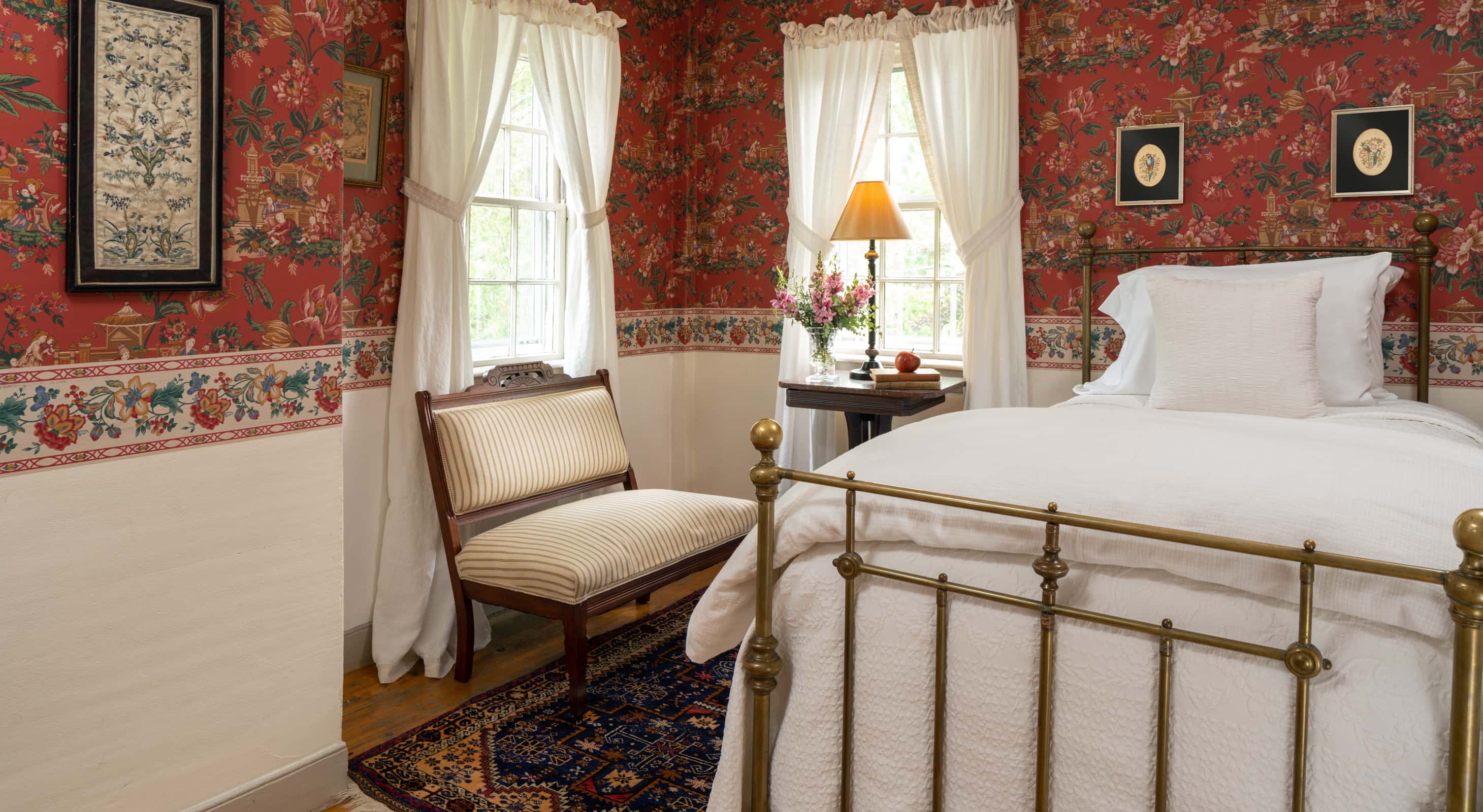 Unique Place to Stay in Maine - Lovely Room