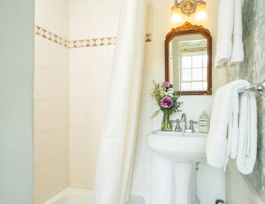 Best DownEast Maine B&B Historic Inn near Acadia National Park