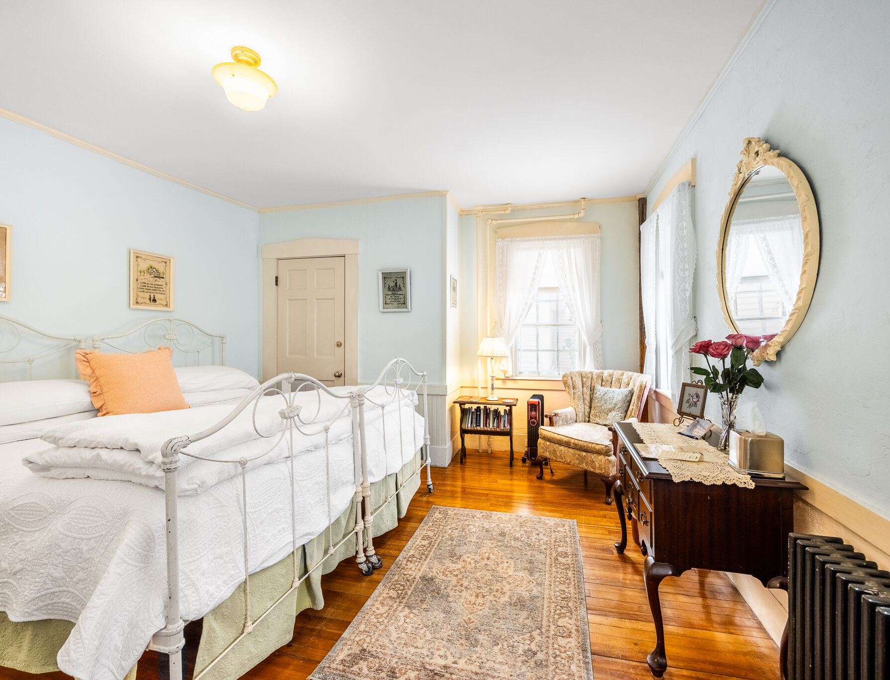 Room 1 with a King size bed and sitting area