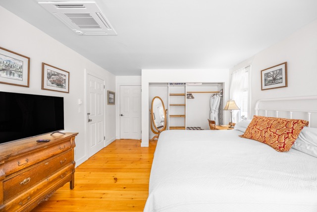 Cape House Studio room with a king bed next to the window